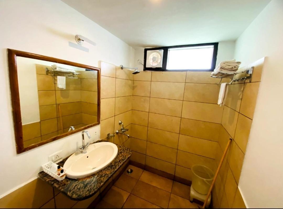 Mist N Meadows Resort Rājgarh Room photo
