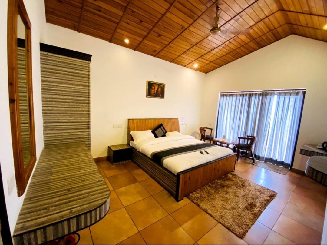 Mist N Meadows Resort Rājgarh Exterior photo