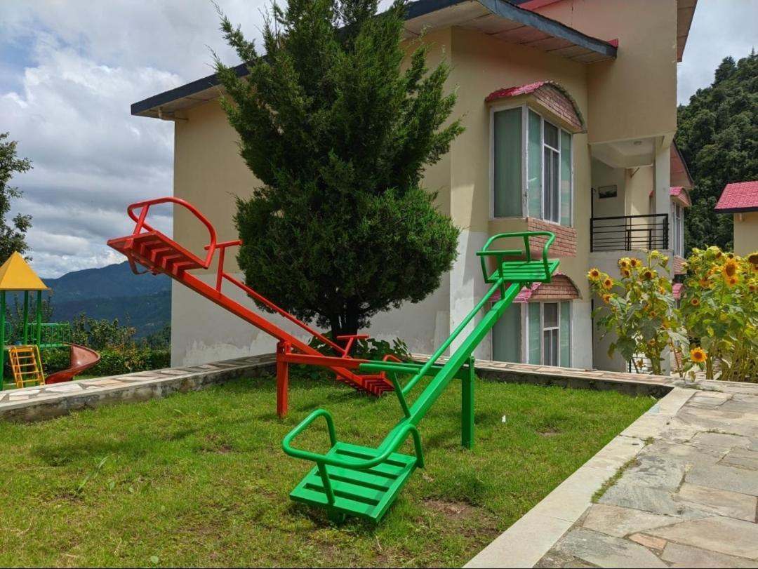 Mist N Meadows Resort Rājgarh Exterior photo