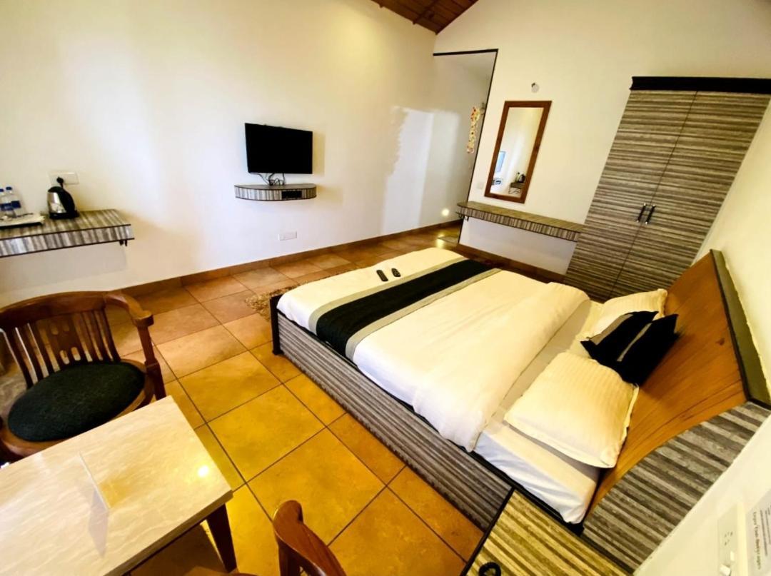 Mist N Meadows Resort Rājgarh Exterior photo