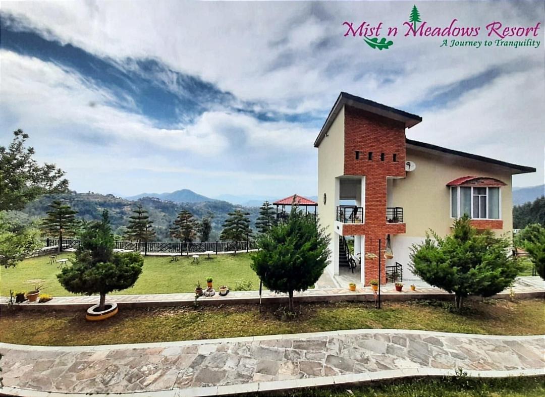 Mist N Meadows Resort Rājgarh Exterior photo