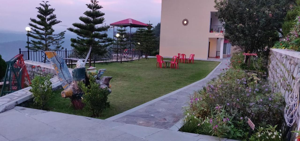 Mist N Meadows Resort Rājgarh Exterior photo