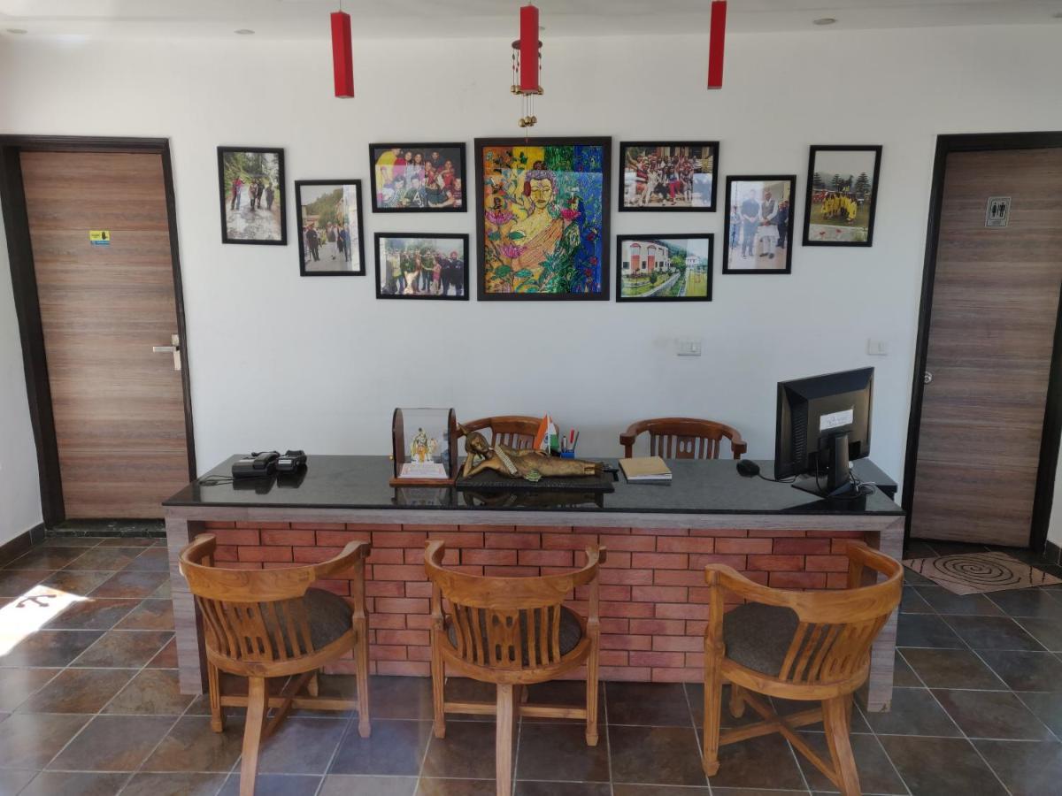 Mist N Meadows Resort Rājgarh Exterior photo