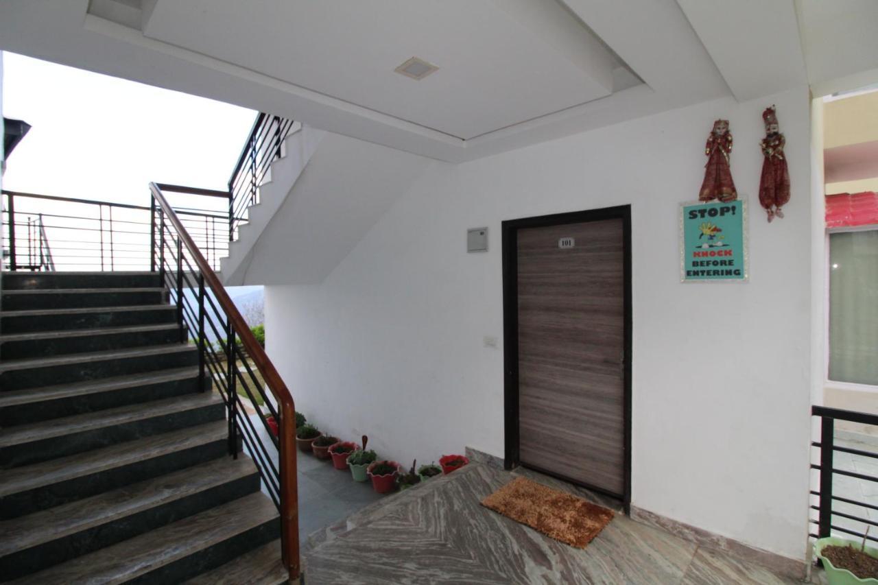 Mist N Meadows Resort Rājgarh Exterior photo